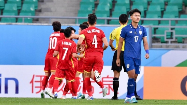 TN รายงาน "ทีมชาติไทย" กำลังกังวลเมื่อเห็นผลการแข่งขันของ U19 เวียดนาม