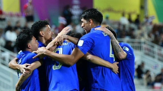 กระหึ่มเอเชียของจริง !! AFC เลือกหนึ่งแข้งทีมชาติไทยขึ้นปกนักเตะเจ๋งสุด "เอเชียนคัพ 2023"
