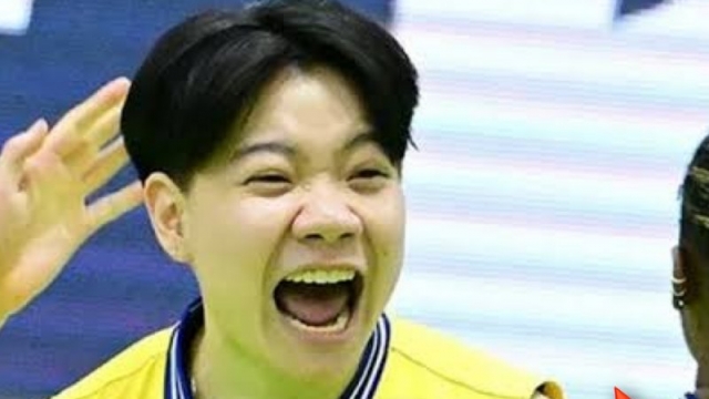 สะเทือนวงการลูกยาง !! แชมป์เกาหลีใต้ประกาศเซ็น "มด วิภาวี" สตาร์ทีมชาติไทย รับค่าเหนื่อยพุ่ง