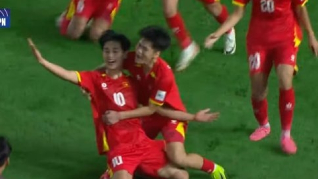 ด่วน! ทีมชาติเวียดนาม U17 เขย่าเอเชีย ขึ้นนำ UAE 1-0