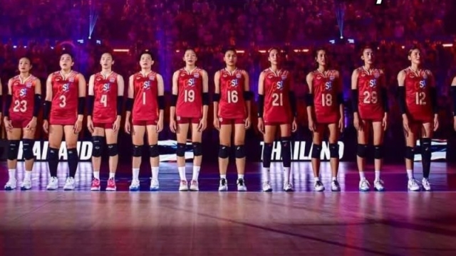 แฟนไทยเตรียมเชียร์ !! "ทัพวอลเล่ย์บอลหญิงทีมชาติไทย" ปะทะ ทีมชาติญี่ปุ่น