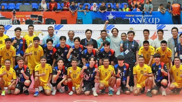 ด่วน! "ทีมชาติไทย" คว่ำเกาหลีใต้ ทะลุรอบชิงชนะเลิศเจอเจ้าภาพมาเลเซีย