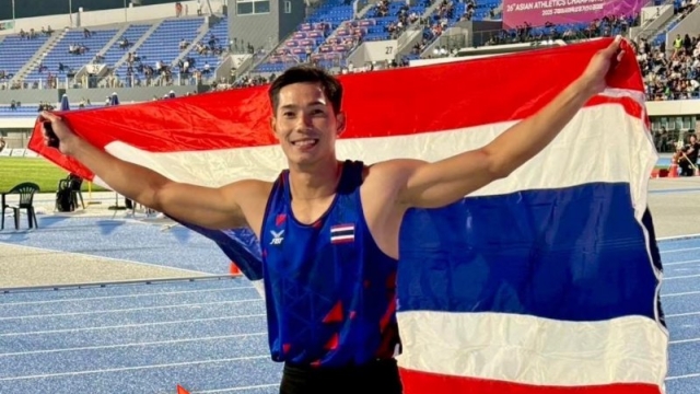 “โอ๊ต ภาสพงศ์” กระโดดพุ่งทุบสถิติชาติ! ผงาดคว้าเหรียญประวัติศาสตร์เอเชีย