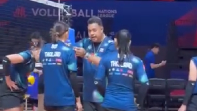 ชมช็อต "ทัพวอลเล่ย์บอลหญิงทีมชาติไทย" ลงสนามจริงครั้งแรก ก่อนดวลระดับโลก "ทีมชาติโปแลนด์"