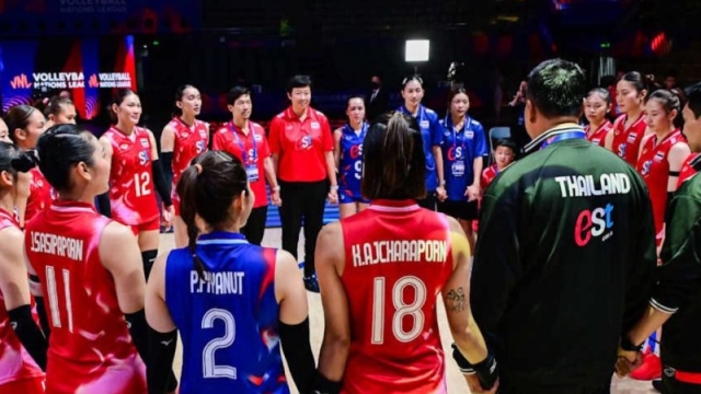 2 ทีมโดนแน่! โค้ชอ๊อต เตรียมนำ "ทัพวอลเล่ย์บอลหญิงทีมชาติไทย" เก็บชัย VNL สนามแรก