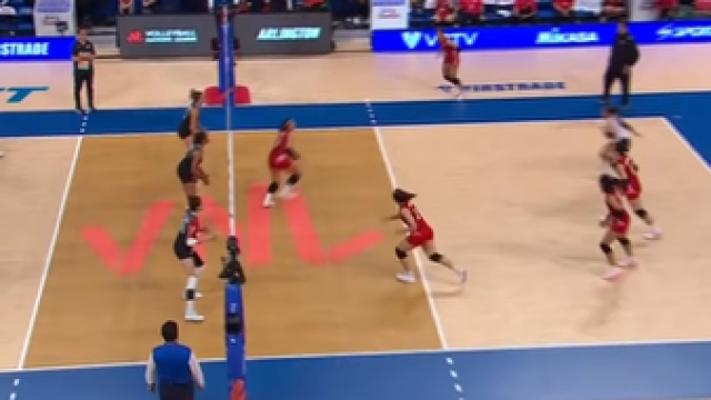 ร่างทองของจริง !! เปิดโฉมผู้เล่น "ทีมสาวไทย" ทำแต้มสูงสุดเหนือทีมระดับโลกแคนาดา