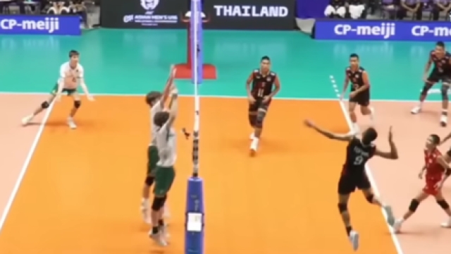 สื่อจีนทึ่งไทย !! 15 ปีสูง 1.95 เมตร ครั้งแรกในประวัติศาสตร์จีนสู้ไม่ได้