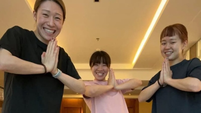 แก็งค์ลูกยางสาวทีมชาติญี่ปุ่นโพสต์ภาพ "โชว์ลุคกางเกงยอดฮิตจากประเทศไทย" กว่าจะได้มาไม่ใช่ง่ายๆ
