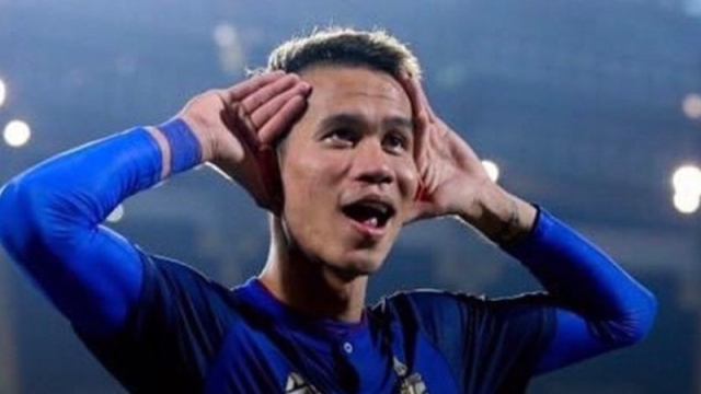 5 ยอดแข้งสุดยอดตำนานไทย พร้อมคัมแบ็ค !! หลัง แอนโธนี ฮัดสัน กุนซือทีมชาติไทยคนใหม่ เปิดทางแข้งประสบการณ์สูง