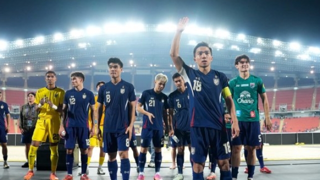 ฮัดสัน จัดให้ !! 4 แข้งจตุรเทพคืน “ทัพช้างศึก” ชี้ชะตาเอเชีย