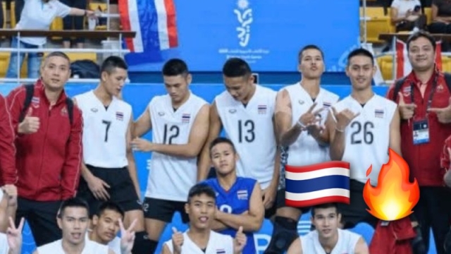 ไทยกระหึ่มเอเชีย !! “วอลเล่ย์บอลชายทีมชาติไทย” ไล่ทุบพี่ใหญ่จีน ทะลุรอบก่อน 8 ทีม ศึกใหญ่ระดับทวีป