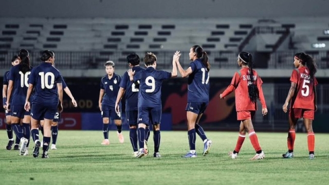 สุดแกร่ง !! “ทีมชาติไทย” โชว์ฟอร์มสุดจัด ถล่ม ทีมชาติบังคลาเทศ ยับ
