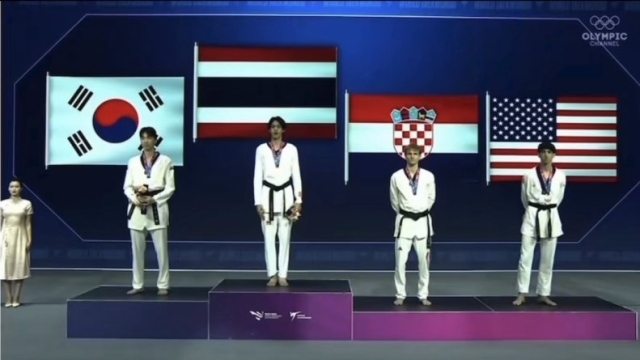 ช๊อตวินาที“หยู บัลลังก์” เทควันโดทีมชาติไทยขึ้นรับเหรียญประวัติศาสตร์แชมป์โลก