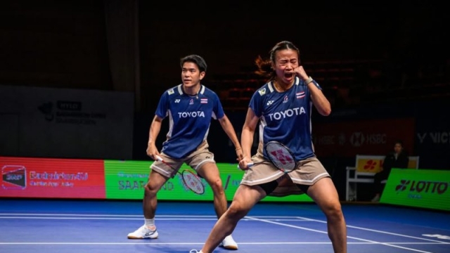 ไทยกระหึ่มโลก !! “ไตเติ้ล-เจน“ คู่แบดมินตันไทย ไล่ทุบท็อป 11 โลก ทะลุรอบรองชนะเลิศ