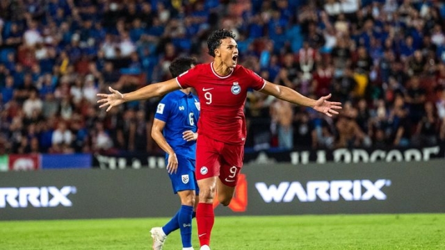 ทีมชาติสิงคโปร์ ประกาศรายชื่อ !! เซอร์ไพรส์ 6 แข้งดังไทยลีกดวล “ทีมชาติไทย” แอนโธนี ฮัดสัน