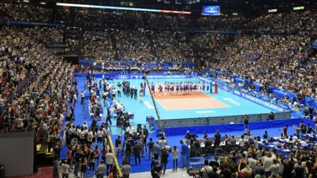 อุซเบกิสถาน สุดช็อก !! โดน “วอลเล่ย์บอลหญิงทีมชาติไทย” ฟอร์มอย่างโหด ไล่ทุบขึ้นนำ 1-0 เซต