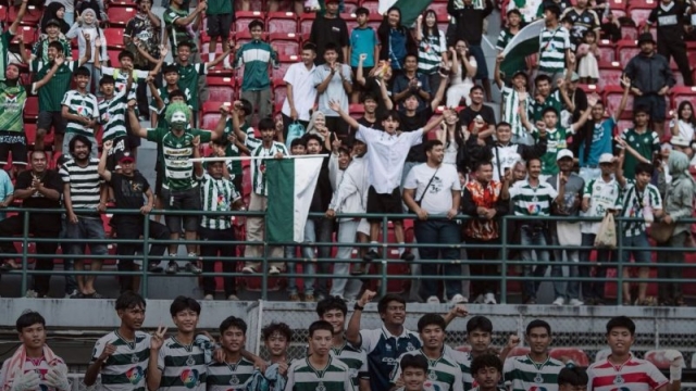 รถขนฝันพา “หมอนทองวิทยา” กลับถึงบ้านปลอดภัย, อาจารย์สกลเผยสุดทึ่ง “เงินอัดฉีด” ล่าสุด