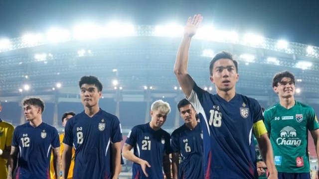 H2H “ทัพช้างศึก” ทีมชาติไทย ชุดใหญ่ ปะทะ ทีมชาติสิงคโปร์ 