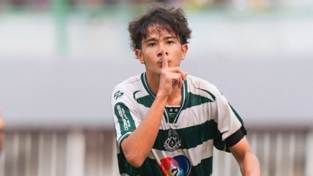 แฟนไทยเตรียมชม !! 2 แข้งดัง “หมอนทองวิทยา” ครั้งแรกผ่าน AIS PLAY