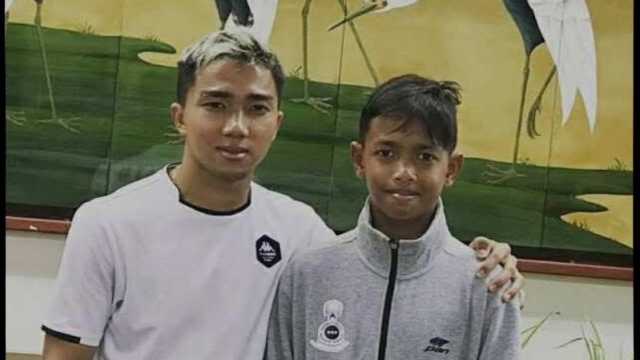 ฝันเป็นจริง !! เปิดภาพ “อิคลาส สันหรน” คู่ชนาธิป เมื่อ 6 ปีก่อน ในโครงการ “ตามรอยเจ” ก่อนฝันเป็นจริงขึ้นทีมชาติชุดใหญ่ครั้งแรก