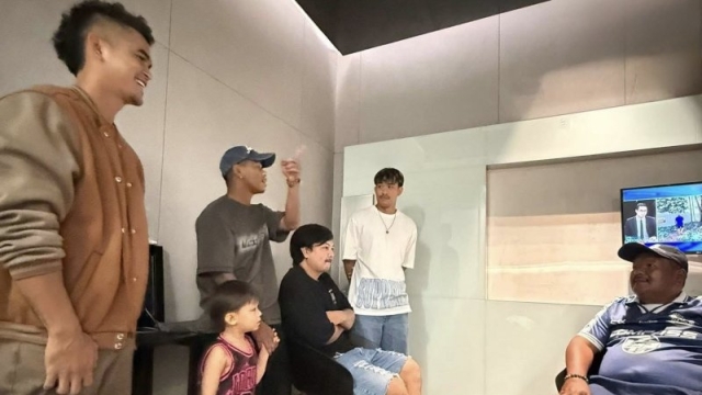 ศิษย์ไม่ลืมครู !! 3 แข้งทีมชาติไทย โพล่พบ “อาจารย์สกล” เฮดโค้ช หมอนทองวิทยา