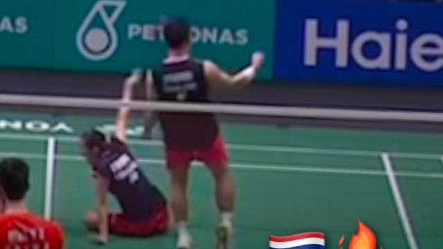 ไทยสะเทือนเวทีโลก !! “บาส - เฟม” โค่นญี่ปุ่น ทะลุรอบชิงชนะเลิศ