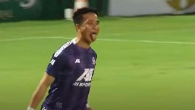 ตำนานทีมชาติไทย นิยามฝีเท้า “ก้อง ห้วยไร่” เทียบชั้นเมสซี่-โรนัลโด้ หลังกดประตูใส่ หมอนทองวิทยา