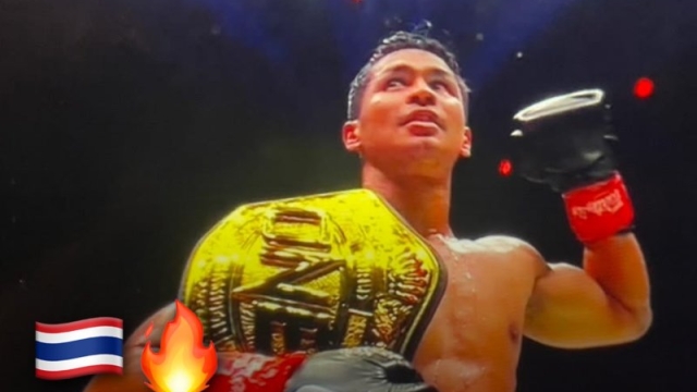 ซุปเปอร์บอน ขอพูดตรง !! สิ่งที่พลาดอย่างเดียว หลังคว้าเข็มขัดแชมป์โลกที่ญี่ปุ่น