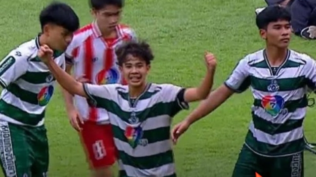 สนามแทบแตก !! “หมอนทองวิทยา” ฮึดสู้ ประเดิมเก็บชัยชนะแรกในศึกทวารวดีเกมส์