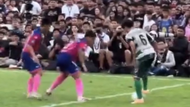 ชมกันอีกครั้ง !! “เต วรากร” โชว์สเต็ปเทพ คลึงบอลอย่างเหนือ สมฉายา “วิเตญา บางน้ำเปรี้ยว”