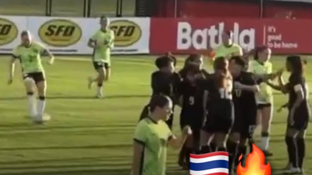 ความรู้สึกแฟนออสเตรเลีย สุดช็อก !! หลังโดน “ทีมชาติไทย” บุกอัดคาบ้าน 2-0
