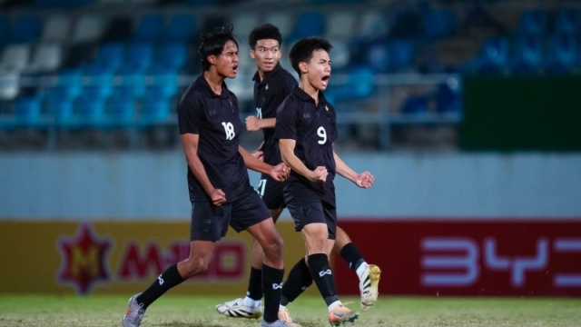 ครึ่งหลังอย่างเดือด !! “ทีมชาติไทย” ยิงไล่ เติร์กเมนิสถาน เป็น 2-3