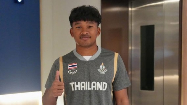 มาแล้ว !! “โค้ชวัง” เรียกแข้งใหม่เสริมทัพ “ทีมชาติไทย” ล่าเหรียญทองซีเกมส์ แทน อรรถพล แสงทอง