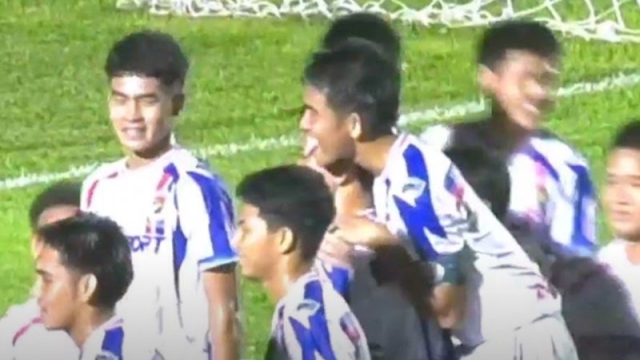 VIP ทีมบอย ท่าพระจันทร์ เสียท่า !! โดน “อบจ.ชัยนาท” แชมป์บอล 7 สี ไล่อัดยับ เขาพลองสเตเดียมแทบแตก