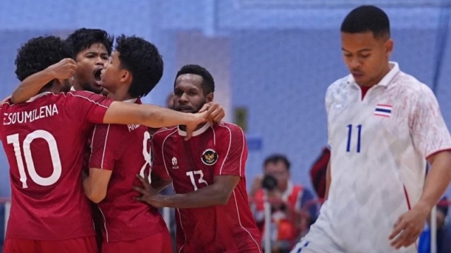 ความรู้สึกแฟนเวียดนาม สุดทึ่ง !! หลังเห็น “ฟุตซอลทีมชาติไทย” ท็อป 11 ของโลก โดนถล่มยับ พลาดเหรียญทอง ซีเกมส์