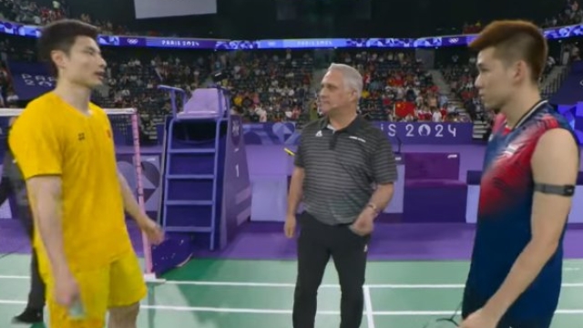 ด่วน !! กำลังลงสนาม เซตแรกอย่างเดือด “วิว กุลวุฒิ” ดวล ฉี ยู่ฉี มือท็อป 1 ของโลก World Tour Finals 2025 รอบรองชนะเลิศ