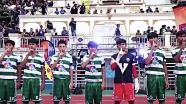 เกมอย่างเดือด! หมอนทองวิทยา ยิงประตูตีเสมอ โรงเรียนนนทบุรีวิทยาลัย 1-1