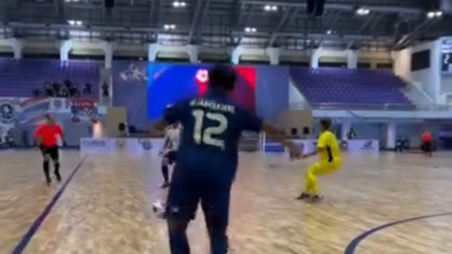 ชมช็อตวินาที มาเลเซีย สุดช็อก !! โดน “ทีมชาติไทย” ยิงนาทีบาป