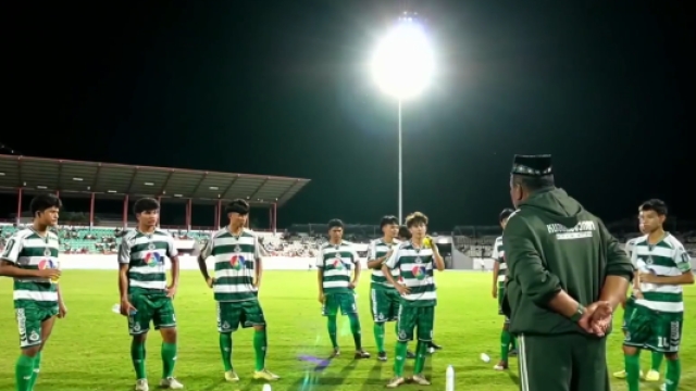 ด่วน !! หมอนทองวิทยา ยิงนำห่าง ทีมดาราภาพยนต์ “ปอปดิ๊บดิบ” 2-0