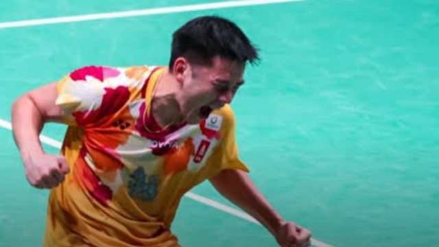 ไทยกระหึ่มเวทีโลก !! “วิว กุลวุฒิ” แบดมินตันไทย คว่ำจีน ทะลุรอบก่อนรองชนะเลิศ