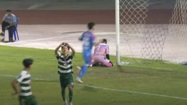 หมอนทองวิทยา สุดช็อก !! โดน ทีมบอย ท่าพระจันทร์ ยิงพลิกแซงคว้าชัย