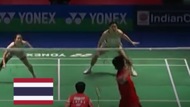 โด่งดังทั่วโลก !! BWF โพสต์ช๊อตมหัศจรรย์ “บาส - เฟม”คู่ผสมแบดมินตันไทย เล่นท่ายากสู้มือ 1 โลก แฟนๆอึ้งกันทั้งสนาม