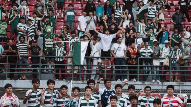 แฟนไทยห้ามพลาด !! ช่องทางถ่ายทอดสด “หมอนทองวิทยา” ปะทะ โรงเรียนทวีธาภิเศก