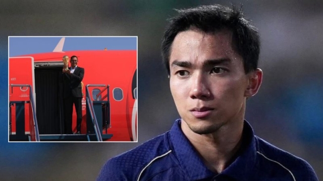 ฮือฮา !! ตำนานทีมชาติบราซิลนำ “ถ้วยแชมป์ฟุตบอลโลก” ถึงไทย ชนาธิปพร้อม 4 แข้งทีมชาติไทยร่วมต้อนรับ