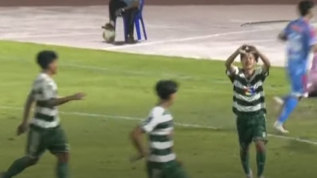 หมอนทอง แผลงฤทธิ์ !! บุกชนะ “สิเกาประชาผดุงวิทย์” คาบ้าน