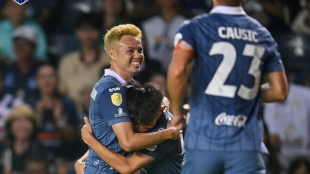 ความรู้สึกแฟนอาเซียน !! หลังเห็น “บุรีรัมย์” แชมป์จากประเทศไทย ถล่มคู่แข่งยับ 6-0