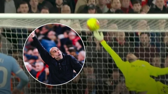 กลายเป็นไวรัลทันที !! ภาพช็อต เป๊ป กวาร์ดิโอล่า โชว์ท่าเซฟ “ดอนนารุมมา” คว้าแต้มสำคัญจากลิเวอร์พูล เหมือนอย่างเป๊ะ