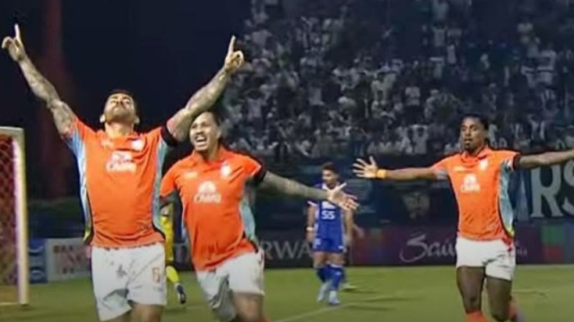 แชมป์อินโด สุดช็อก !! โดน “ราชบุรี” ถล่มอย่างยับ ประเดิมน็อคเอ้าท์เอเชีย นัดแรก