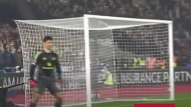 ฮือฮา !! แมนยู โพสต์คลิปช็อต ขึ้นหน้าหนึ่งชื่อ 3 จังหวัดประเทศไทย แฟนๆแห่คอมเม้นท์จำนวนมาก