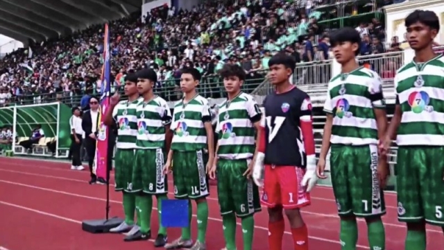 สวนกุหลาบ สุดช็อก !! โดน “หมอนทอง” บุกยิงขึ้นนำ 1-0 ศึก มาดาม คัพ รอบประเทศ